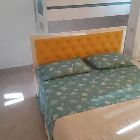 Villa-hotel Ludianna Gasthof Golem (Tirana)
